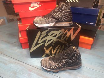 NWB Men’s Lebron 17 Basketball Shoes BQ3177 002