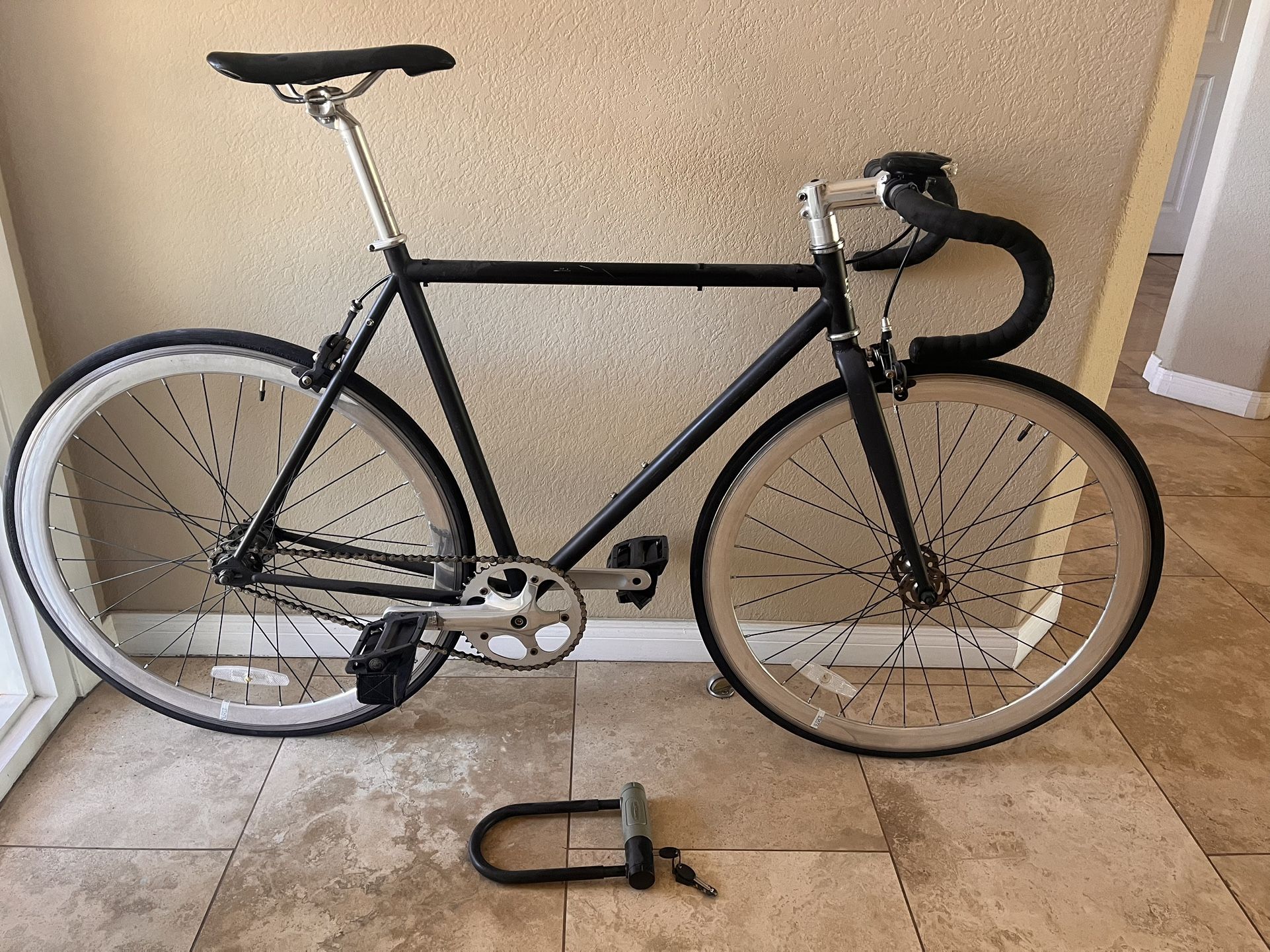 Bicycle State Bicycle Fixie/ Optional - Perfect
