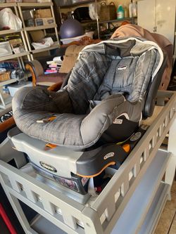 Excellent condition, baby car seat