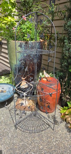 4' Tall Black Metal Folding Plant Stand
