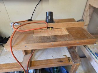 Router table and router - FREE