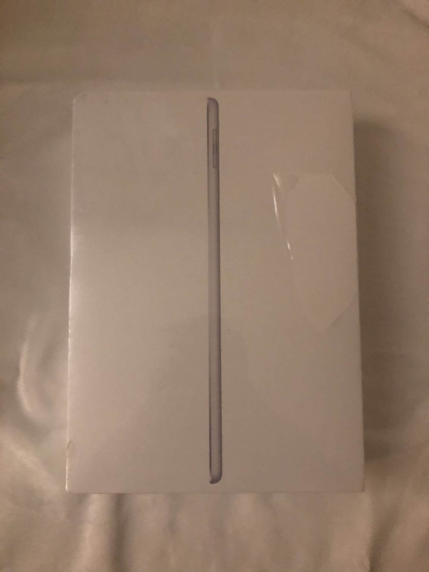 Silver iPad 6th generation WiFi brand new sealed 🔥🔥