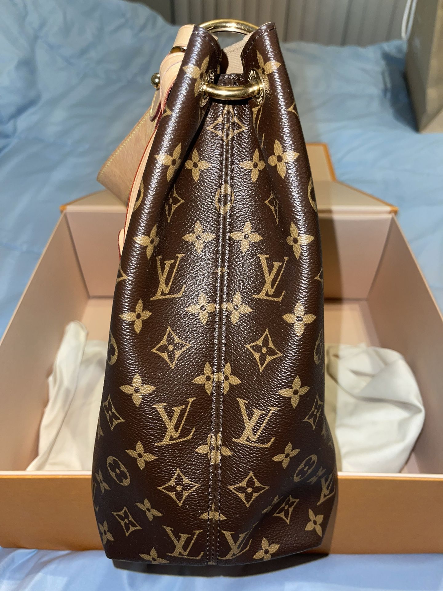 Graceful LV Handbag for Sale in Cranston, RI - OfferUp