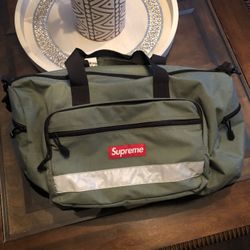 Louis Vuitton Duffle Bag for Sale in Los Angeles, CA - OfferUp