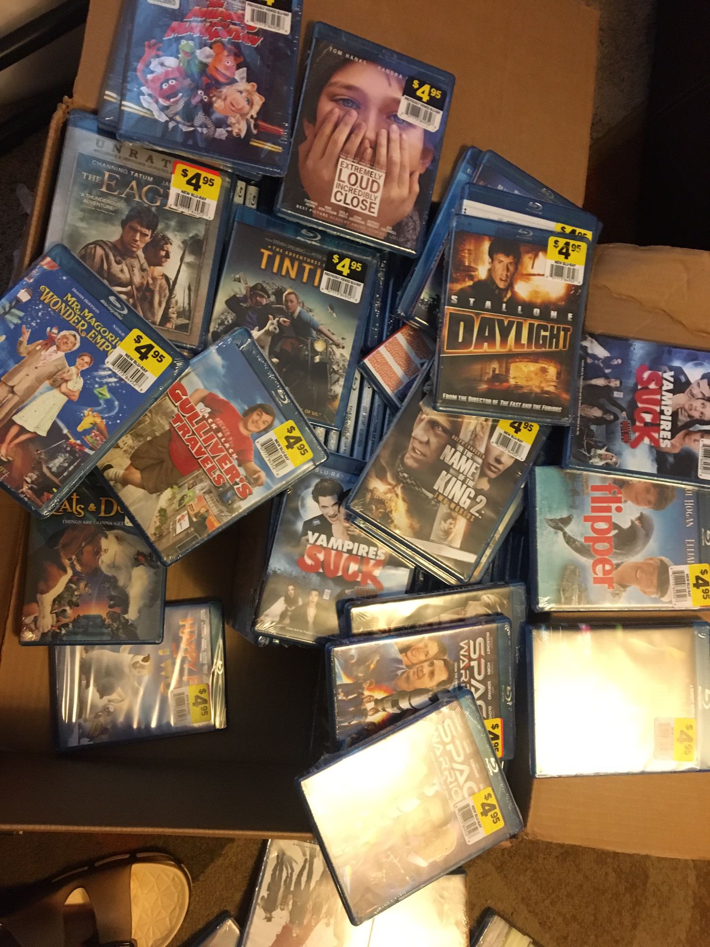 LOTs of 146 new unopened Blu Ray movies for $90
