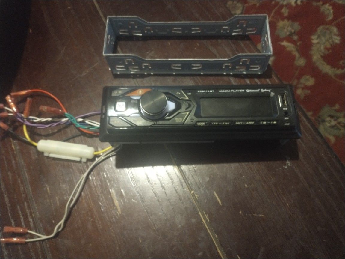 Dual Car Stereo With Bluetooth USB Like New $35