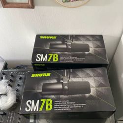 SHURE SM7B