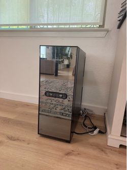 Koolatron Wine Cooler / Mini Wine Fridge