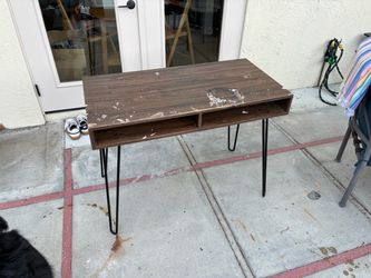 Work desk