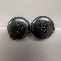 Vintage CC Logo Clip-On Earrings 96P Gunmetal – Authentic