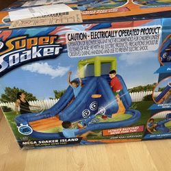 Brand New Nerf Ultimate Super Soaker Water Park