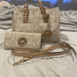 Authentic Michael Kors Purse And Wallet Set