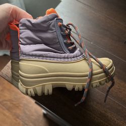 Zara Snow Boots 