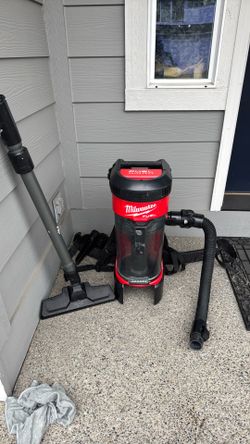 Milwaukee M18 FUEL Backpack Vacuum Cleaner Tool Only Bagless, Red/Black, Nozzle