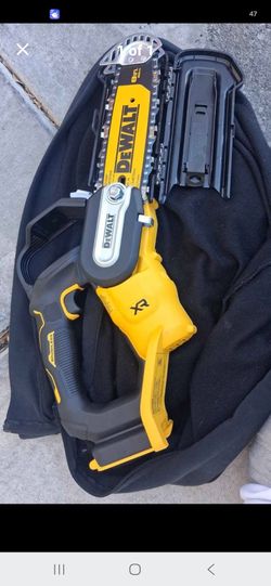 DeWalt XR Brushless 8in Cordless Chainsaw