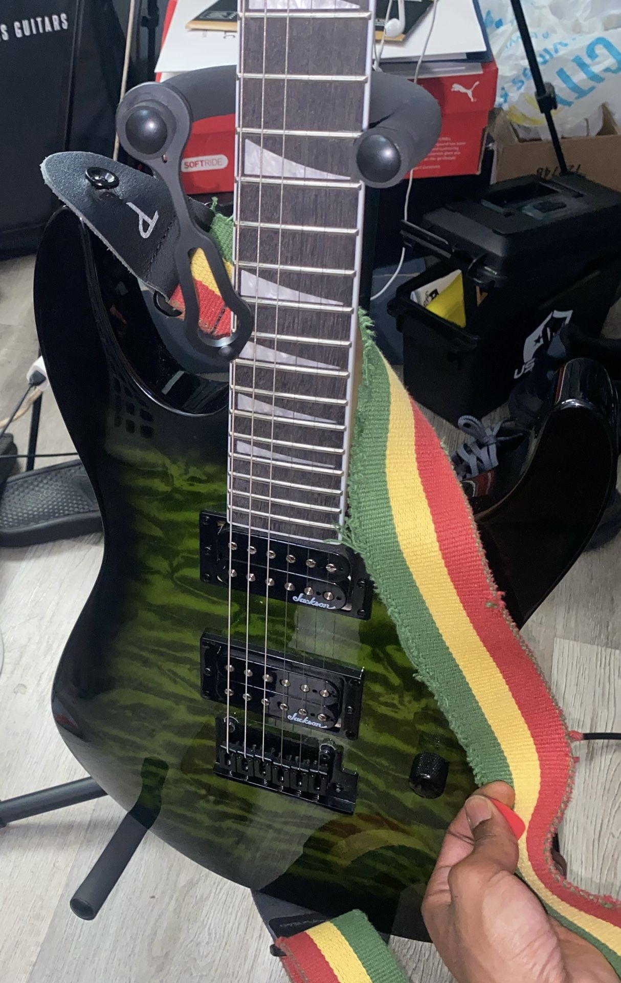 Jackson JS Series Dinky JS20 DKQ 2PT Electric Guitar, Transparent Green Burst