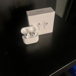 AirPod 4s