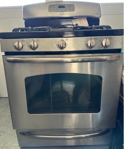 GE Adora Freestanding Gas Stove