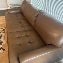 Thomasville Leather Sofa – $1500 (w / Tags)