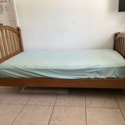 Two Twin Beds With Mattress 