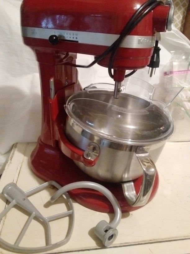 Kitchen Aid Mixer 6QT Good Condition 👌 $180