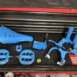 GT Maui Blue Parts 88-89 READ AD