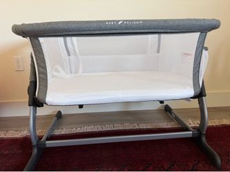 Brand new bassinet