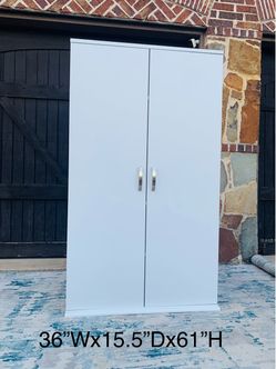 Great condition Solid sturdy Cabinet