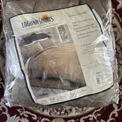 Full Bed Comforter Ensemble