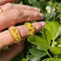 Floral Resin Rings- Fashion Jewelry 