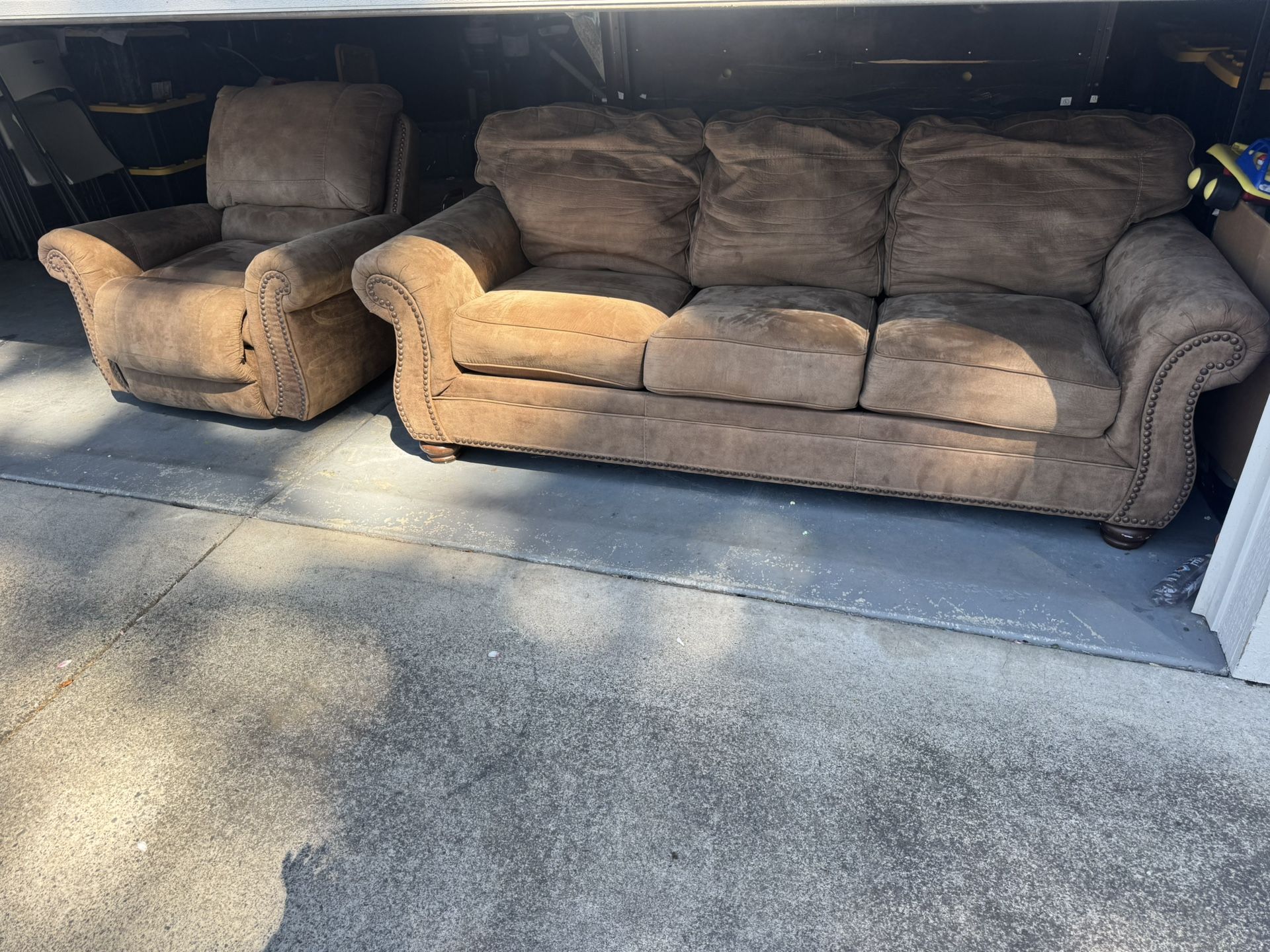 COMBO  3 Person  Couch  /  Single Recliner 