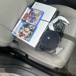 PS5 1 Controller 2 Games Logitech Racing Wheel Set Too