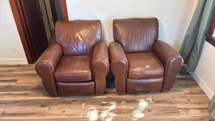 Twin leather seats