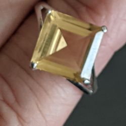 Solid Gold Citrine Ring. White Gold