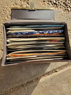 7" Old vinyl records in great condition
