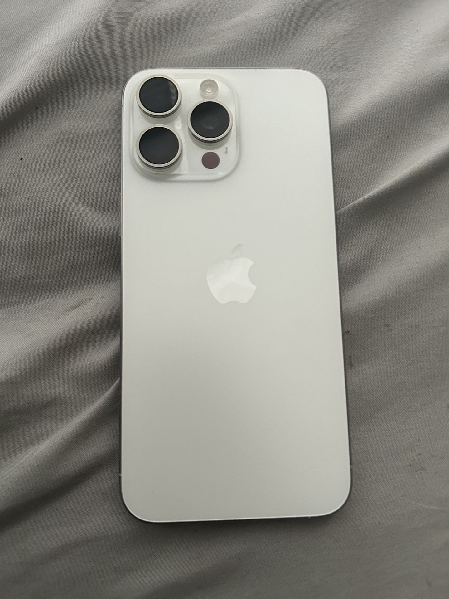 iPhone 15 Pro Max