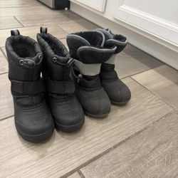 Kids Snow Boots Size 6 and 8