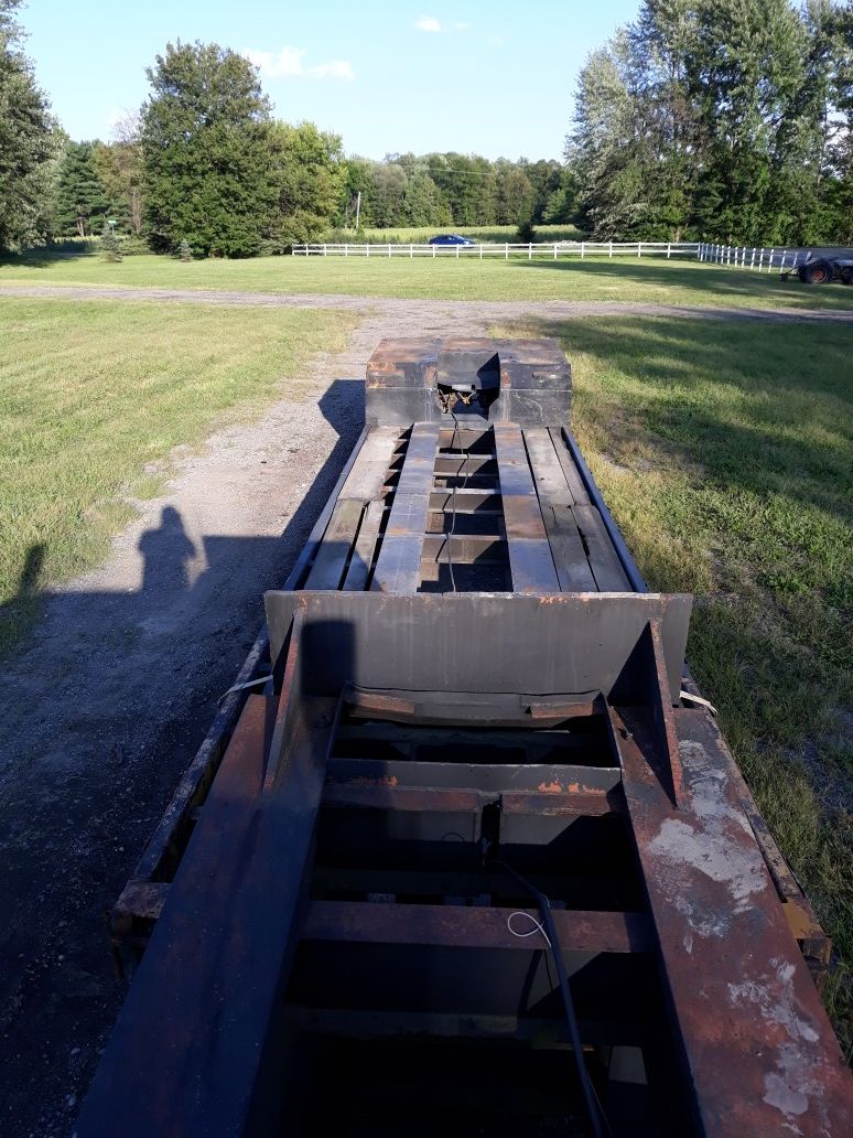 Low Boy with 28' Well