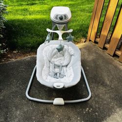 GRACO Baby Swing / Rocker Chair