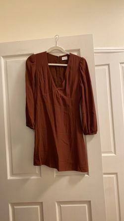 Aritzia Sunday Best v neck dress SIZE 0