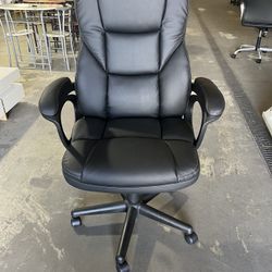 Brand new,Big and Tall Black Leather High Back Executive Chair with Swivel Seat $70   📍 Warehouse Address: 2745 Boone St Columbia, SC 29204 (Behind D