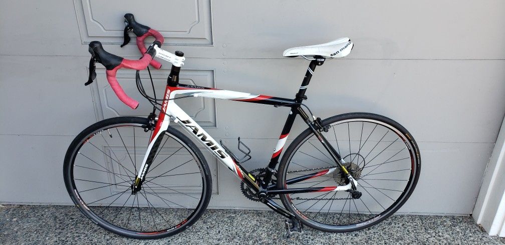 2011 Jamis Ventura Race Bike