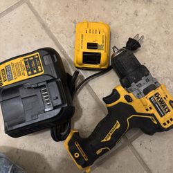 Dewalt 12Volt 3/8 Drill Brushless with 2ah battery and charger 