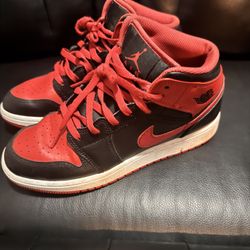 Red Jordan 1s Size 6 For Kids $20