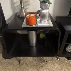 End Table/Chrome Legs