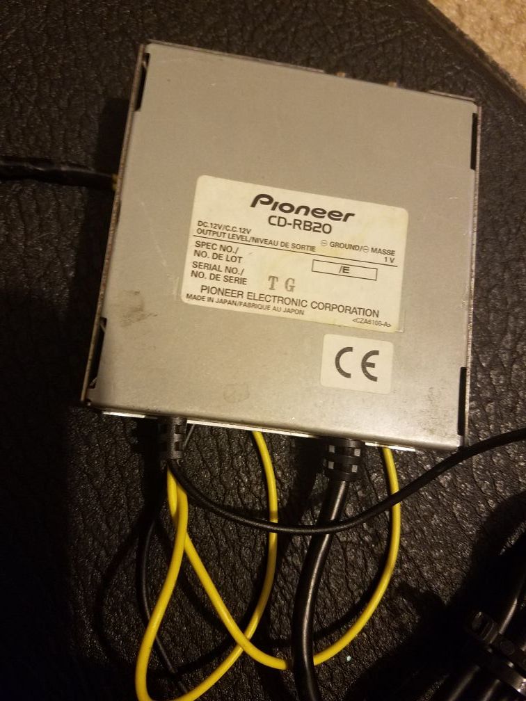 Pioneer CD-RB20 RCA to IP-Bus Interconnector Adapter Auxiliary