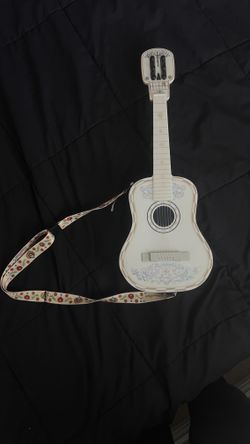 Disneyland Park Exclusive Coco Popcorn Guitar