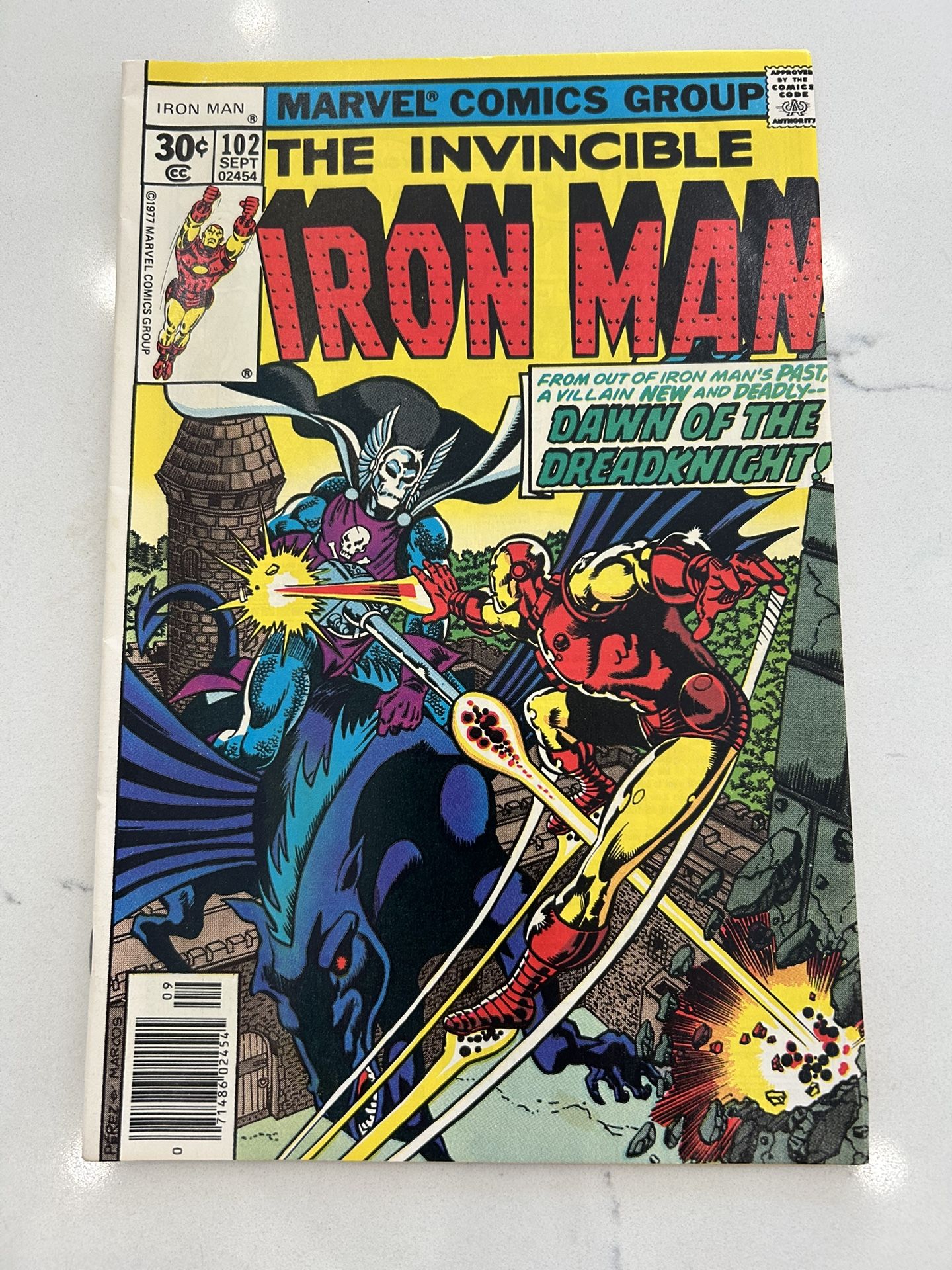 IRON MAN #102 VG/FN 1st Appearance DREADKNIGHT Dr Doom Frankenstein PEREZ COVER, FN/VF