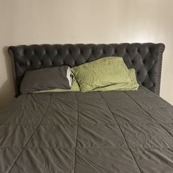 Queen Size Frame With Storage 