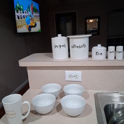 Kitchen Canister and Bowl Set 